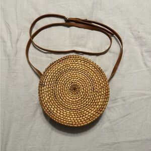 Woven Round Crossbody Straw Bag - Tan